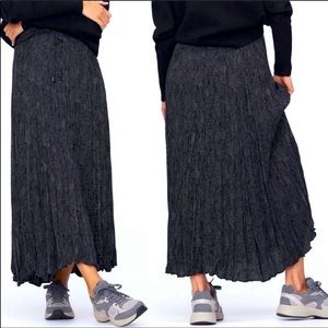 Zara Wrinkle Effect Maxi Skirt Size XS FLAWED